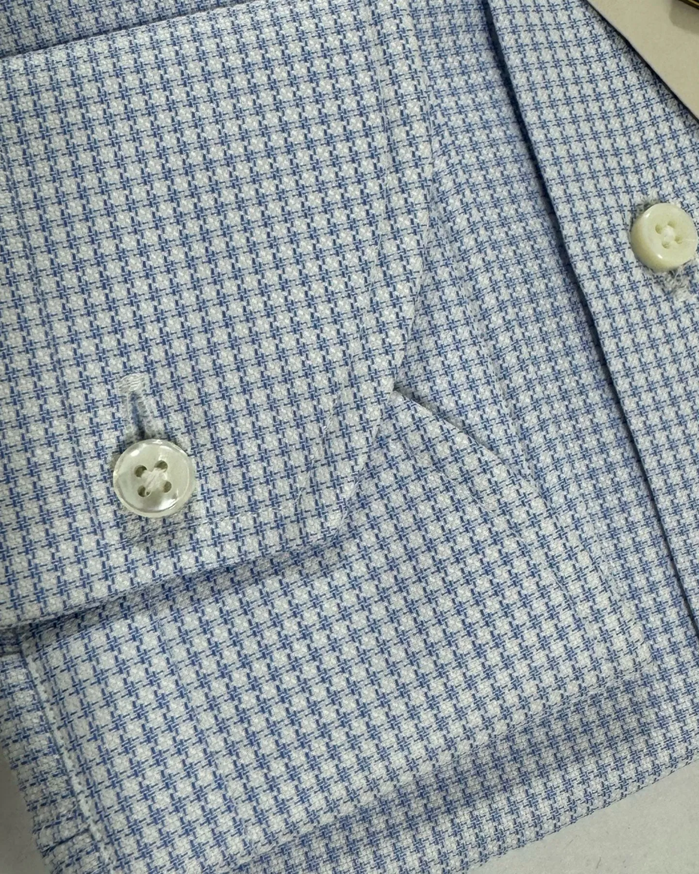 Canali Dress Shirt Exclusive White Blue Houndstooth - Modern Fit 40 - 15 3/4 SALE
