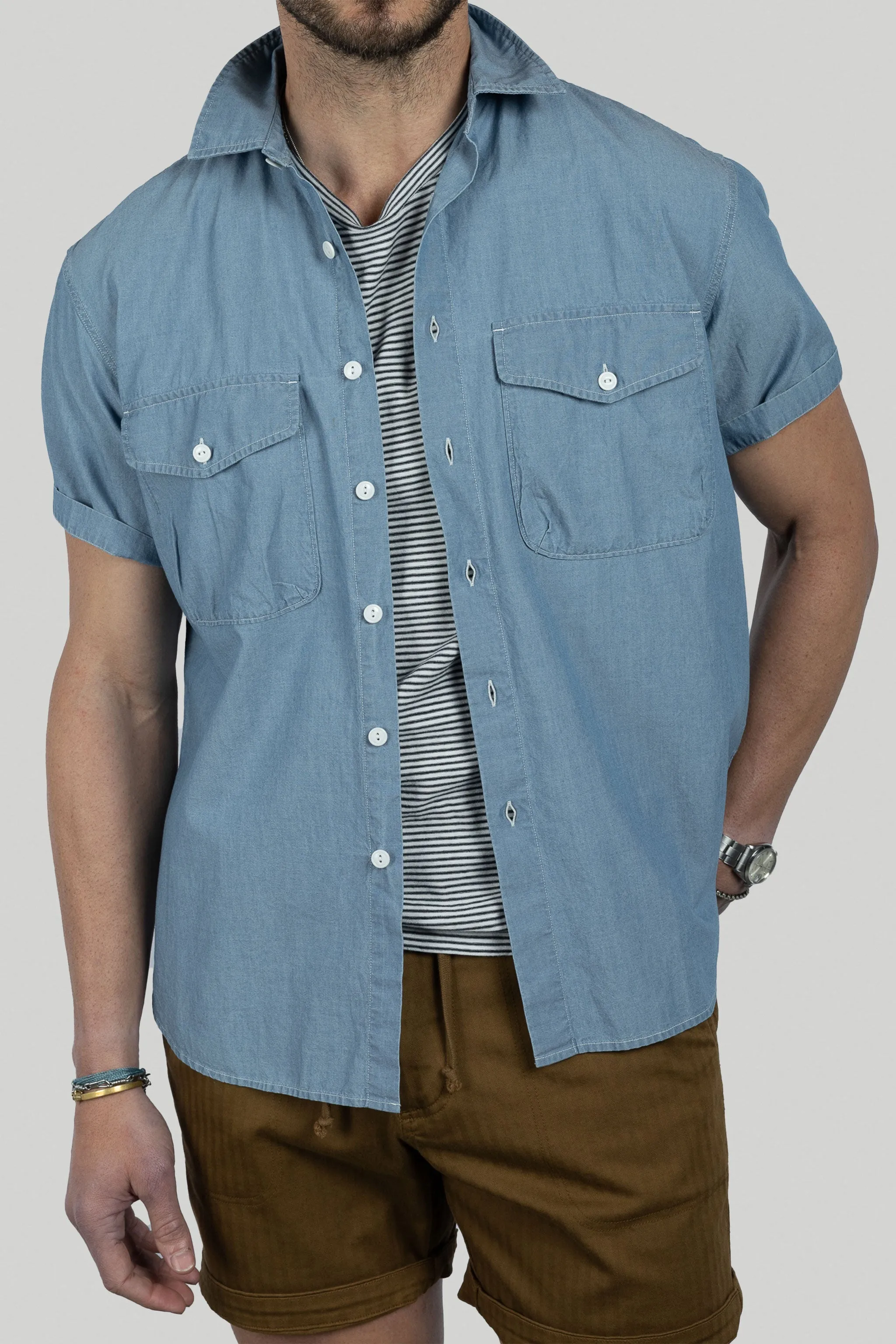 Gil Relaxed Short Sleeve Shirt in Blue Chambray