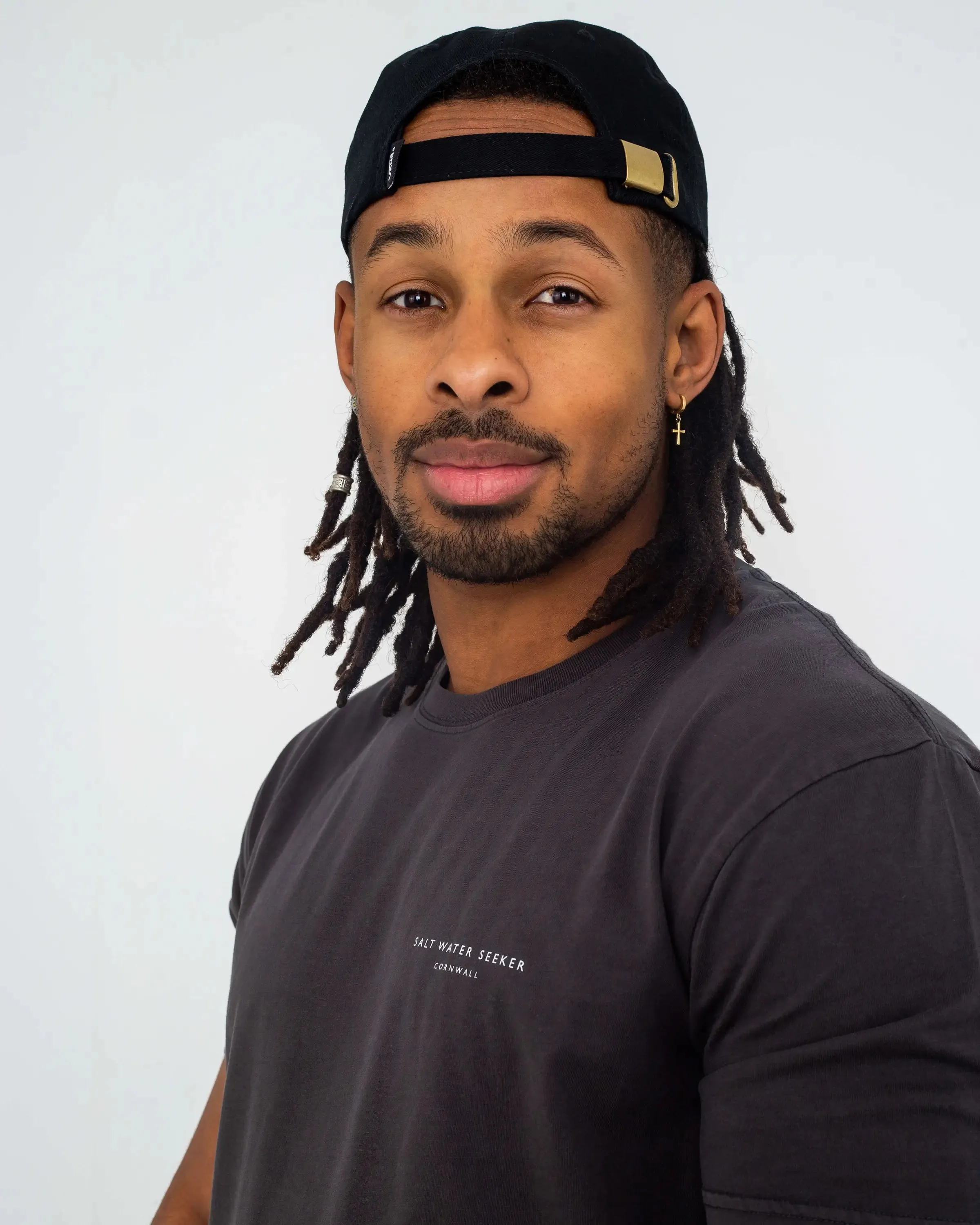 Golden T-Shirt in Faded Black