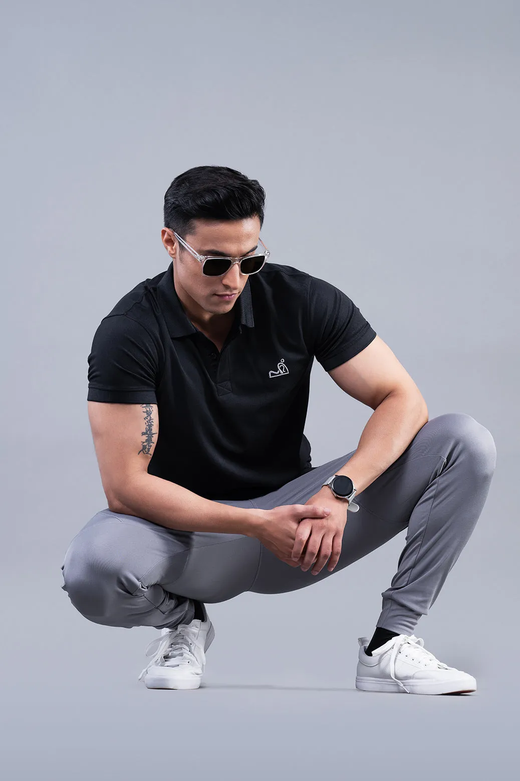 MINIMAL BUZZ CLASSIC POLO T-SHIRTS - BLACK (D)
