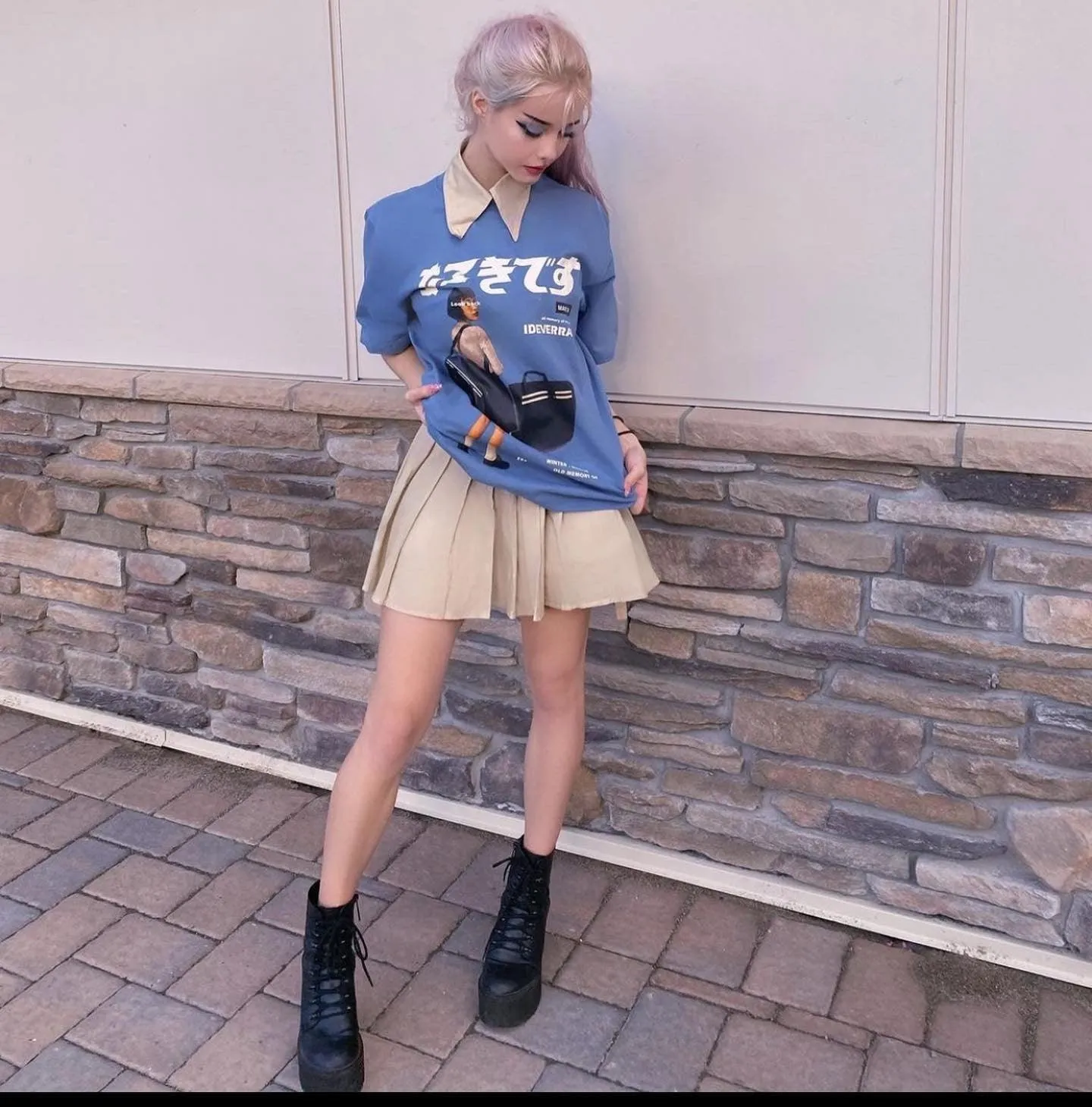 "Look Back" Oversized Tee